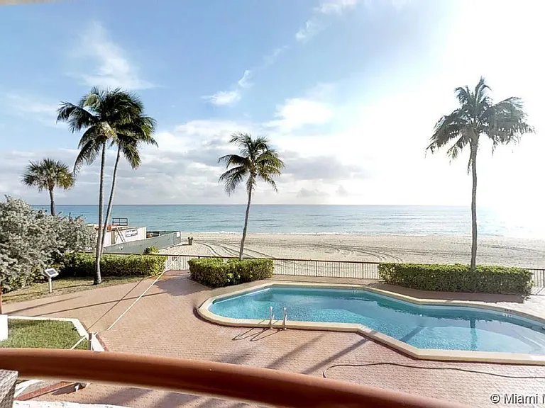 15645 Collins Ave #206 — Photo 53
