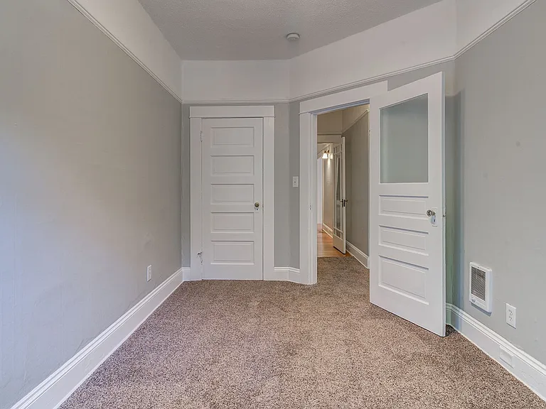 2110 NW Flanders St — Photo 42