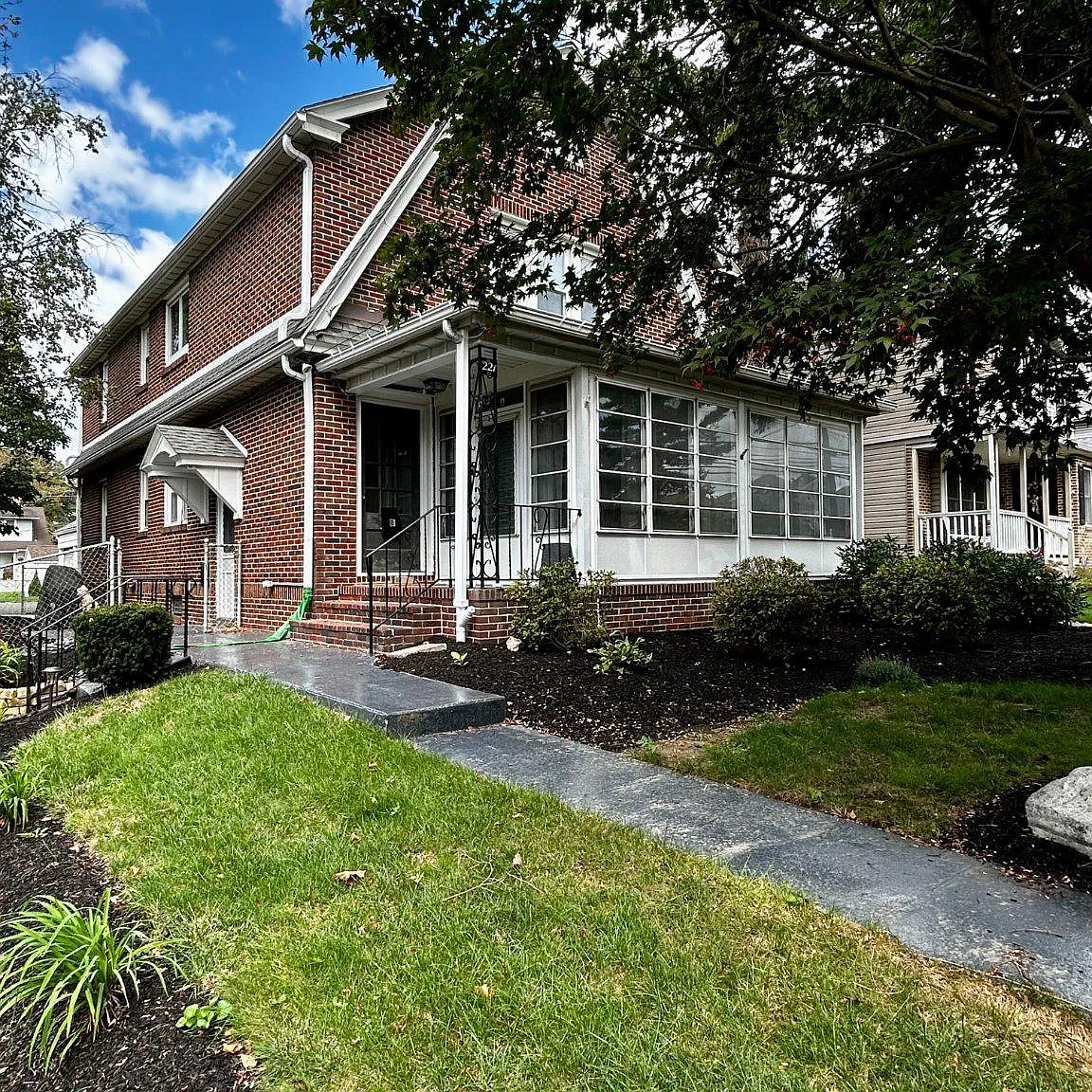 2 bed, 1.0 bath, 2300 sqft, $2,500 — Photo 3