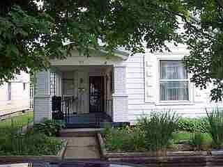 2nd image of 313 W 11th St