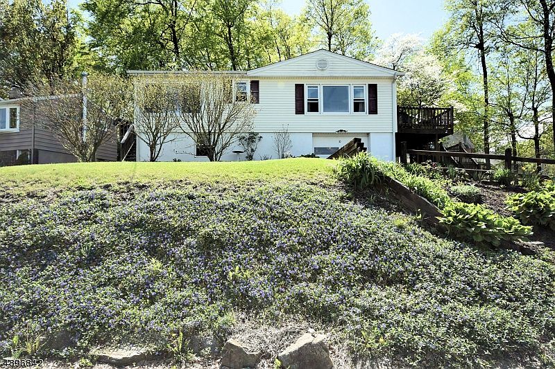 1st image of 10 Lakeview Dr #1423