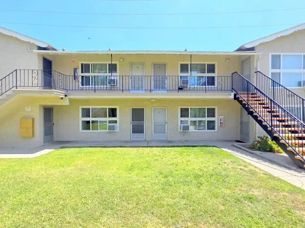 2334 E Santa Fe Ave APT 4, Fullerton, CA 92831