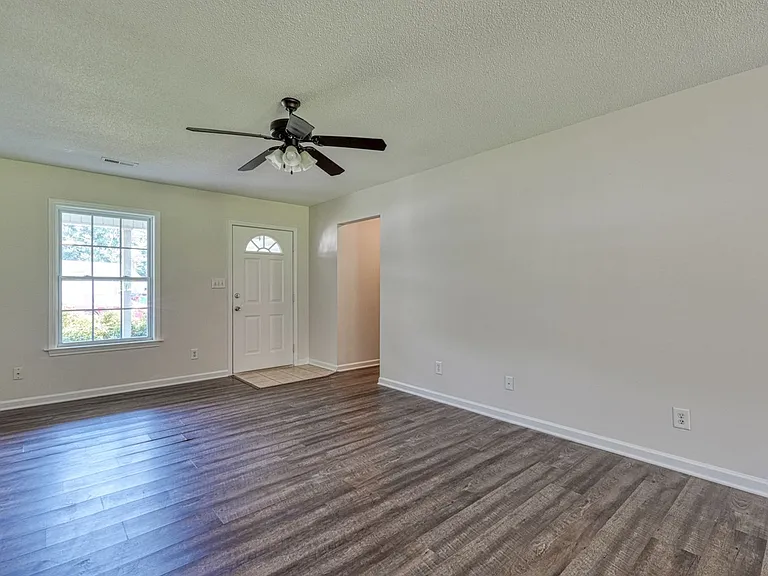 567 Seays Crest Dr — Photo 5
