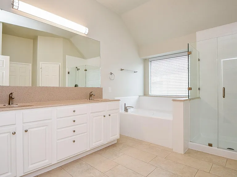 802 Childers Ct — Photo 35