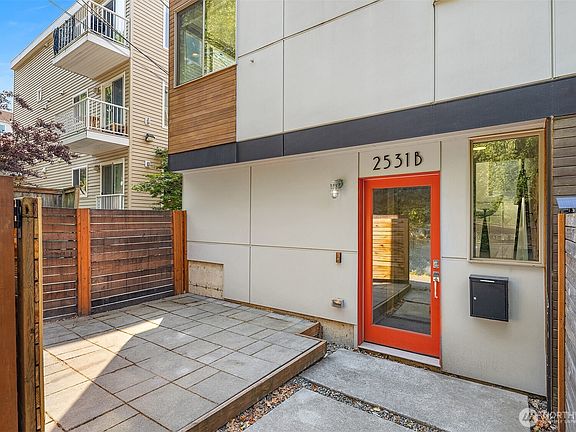 2nd image of 2531 13th Avenue S #B