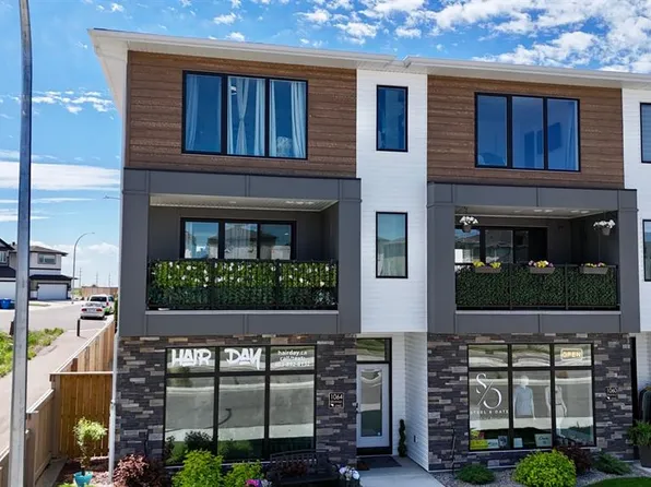 1064 Coalbrook Close W, Lethbridge, AB T1J 5M9