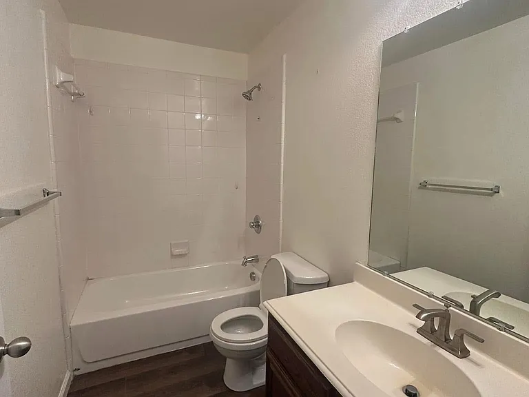 2145 Cedar Park Dr — Photo 11