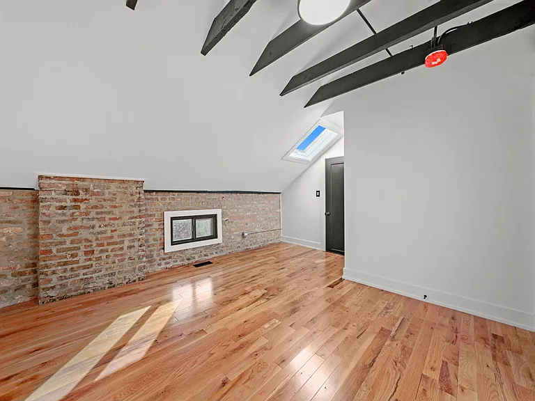 908 W 19th St #3 — Photo 23