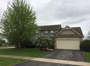 1402 Fieldside Ln, North Aurora, IL 60542