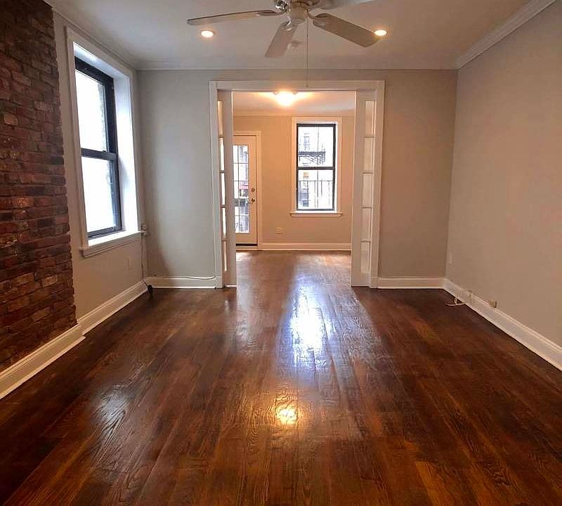 1st image of 121 Christopher St #9