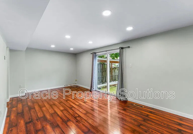 10304 Nightmist Ct — Photo 8