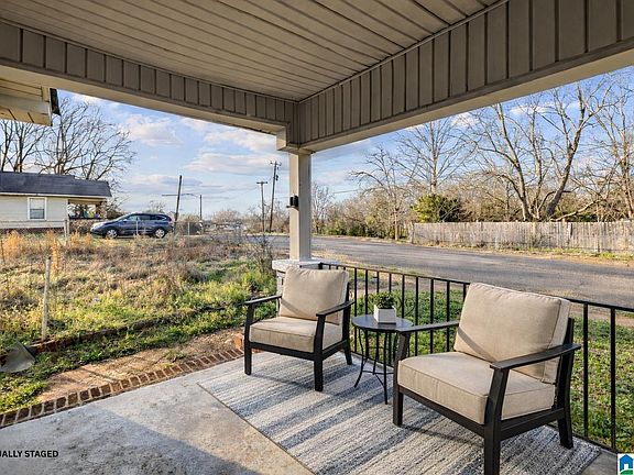 3rd image of 3921 Rutledge Ave SW