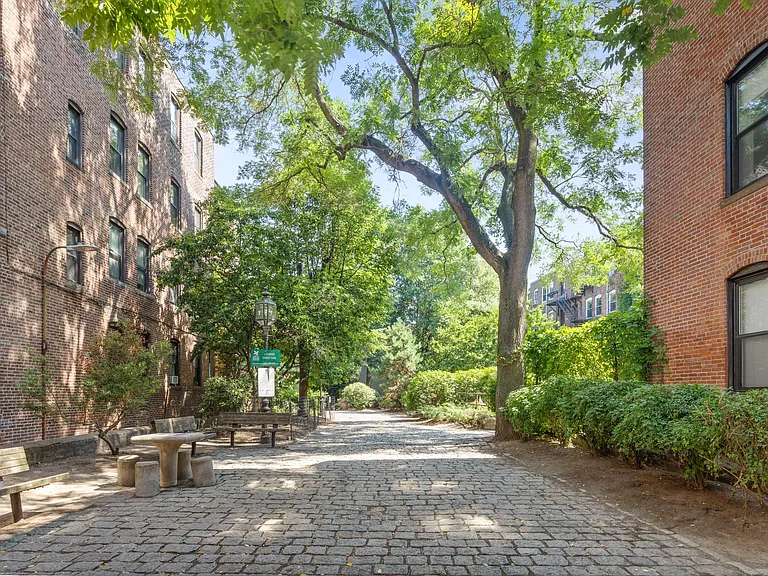 3 Belgravia Pl — Photo 26