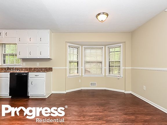 5th image of 105 Highland Cir