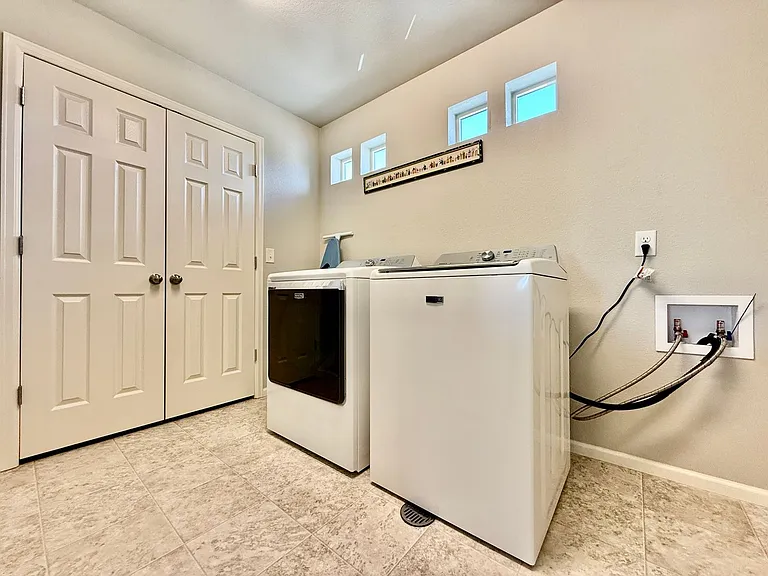 6828 Mineral Belt Dr — Photo 23
