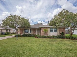 530 Kenmore Dr, New Orleans, LA 70123