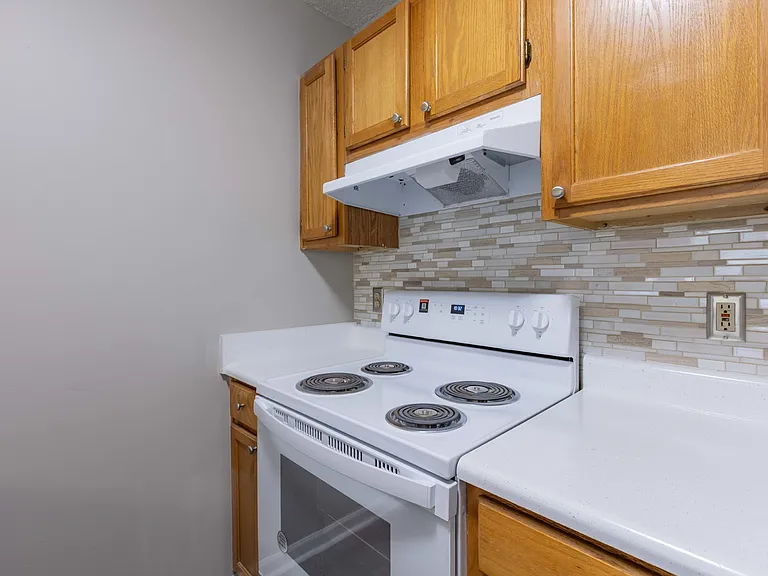 Sharon Pointe Apartment Homes — Photo 4