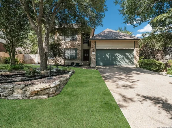 950 Riverstone Dr, San Antonio, TX 78258