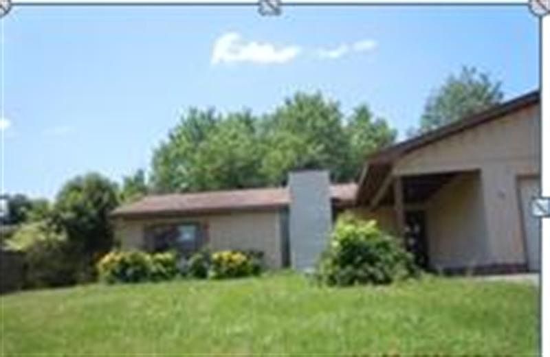 1st image of 301 Countrywood Dr