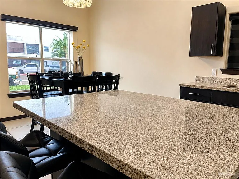 4217 Colbath Ave #430-A — Photo 4