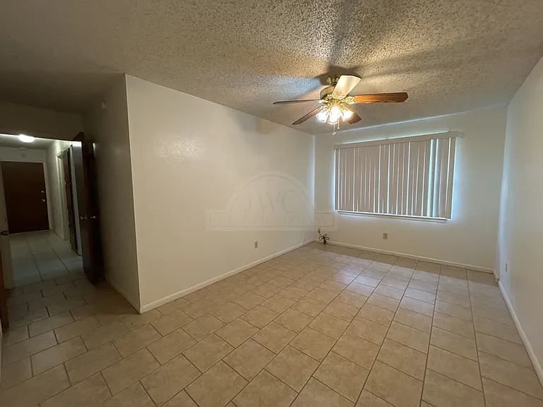 2408 Carnation Dr — Photo 5