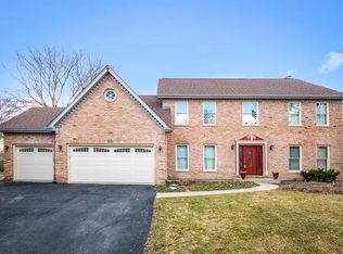 809 Steeplechase Rd, St Charles, IL 60174