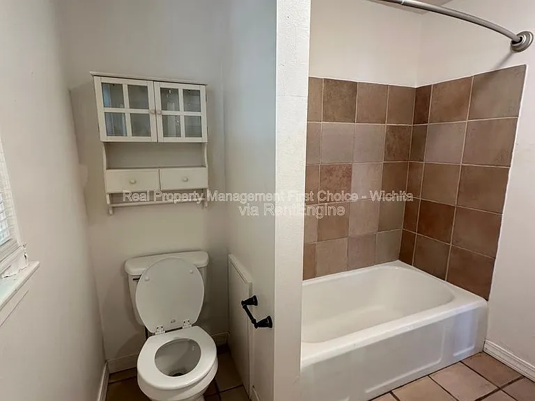 333 N Oliver St — Photo 18