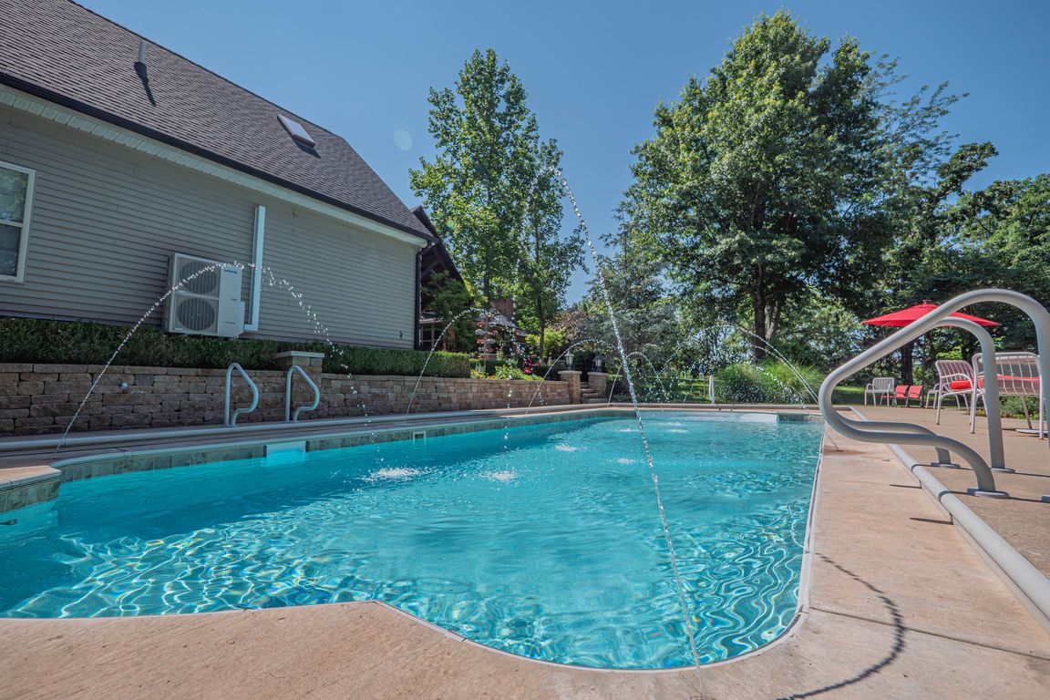 next background image