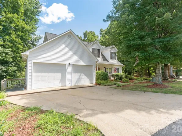 192 Lake Club Dr, Nebo, NC 28761