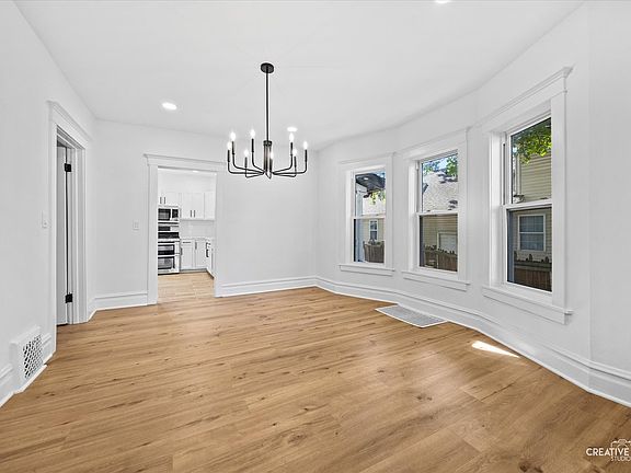 4th image of 815 Fulton St