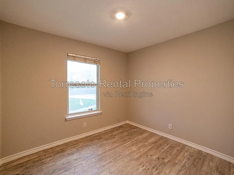 1919 E Highland Blvd — Photo 26