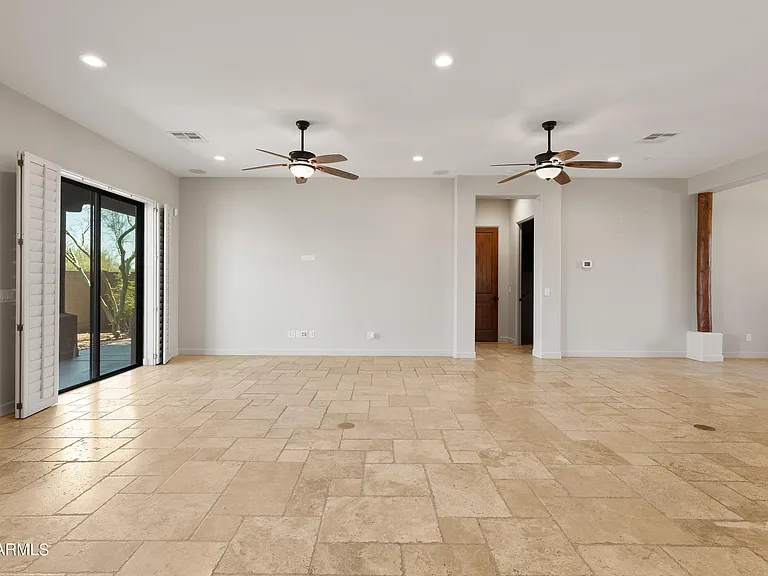 5559 E El Sendero Dr — Photo 10