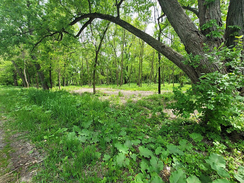 2nd image of 594 W Division Rd