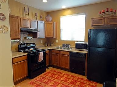 3rd image of 2856 Havana St