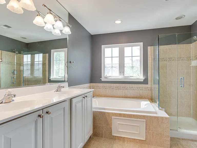 10410 Damascus Park Ln — Photo 39