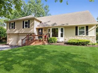 10107 W 98th St, Overland Park, KS 66212