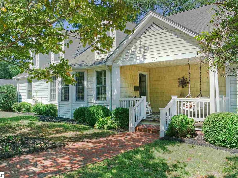 1st image of 107 E Tallulah Dr