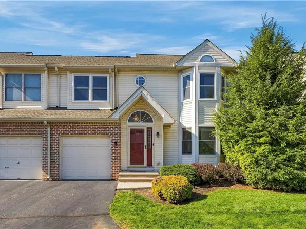 212 Ridings Cir, Macungie, PA 18062