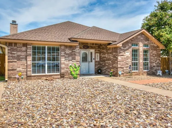 4302 Green Meadow Dr, San Angelo, TX 76904