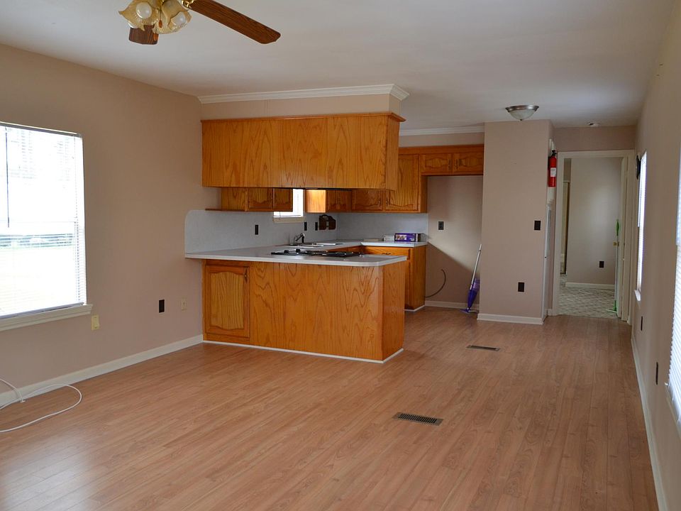 1st image of 27220 Glascock Ln
