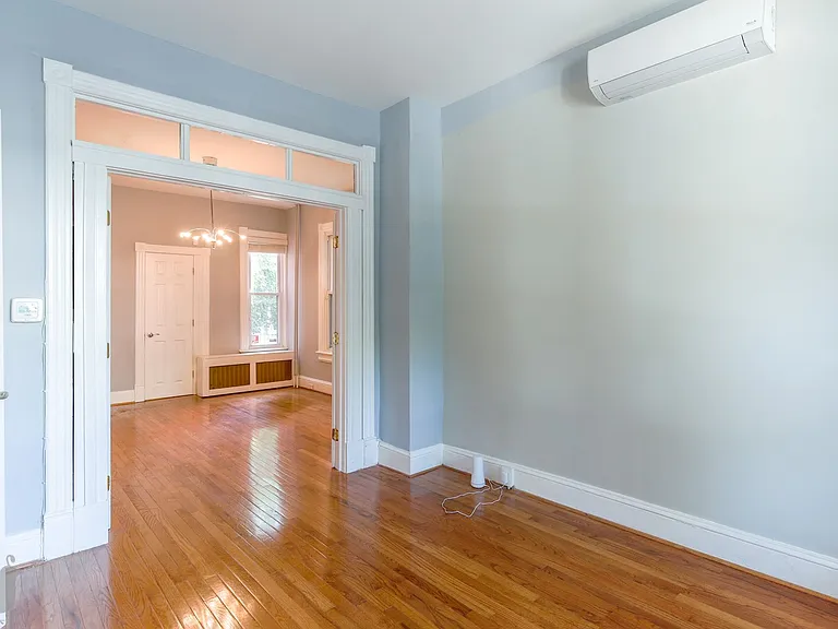 742 Harvard St NW — Photo 12