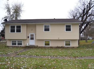 606 S Broadway St, Toledo, IA 52342