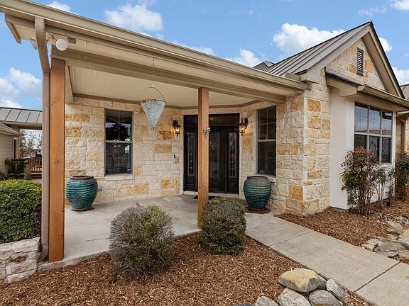 4th image of 169&1 Royal Oaks Ln
