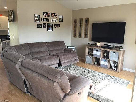 3rd image of 3275 29th Ave NE