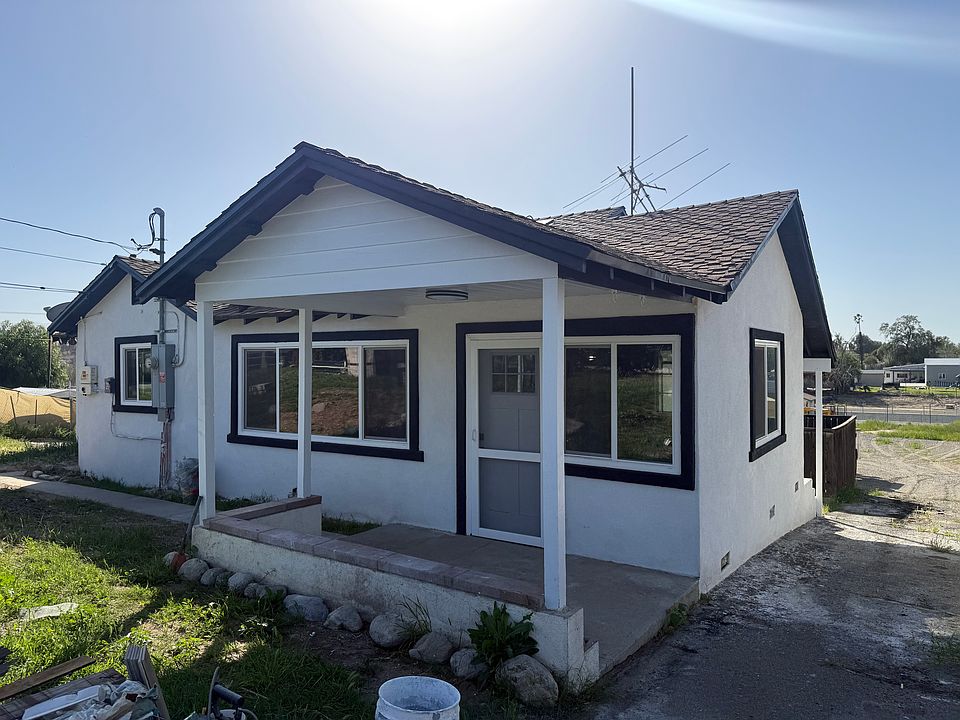 1st image of 6363 Lucretia Ave #1