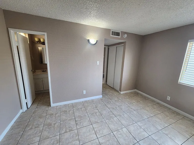 1705 Breckenwood Ct #1 — Photo 13