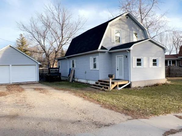 811 E Milbank Ave, Milbank, SD 57252