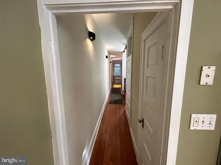 105 E West St #B — Photo 35