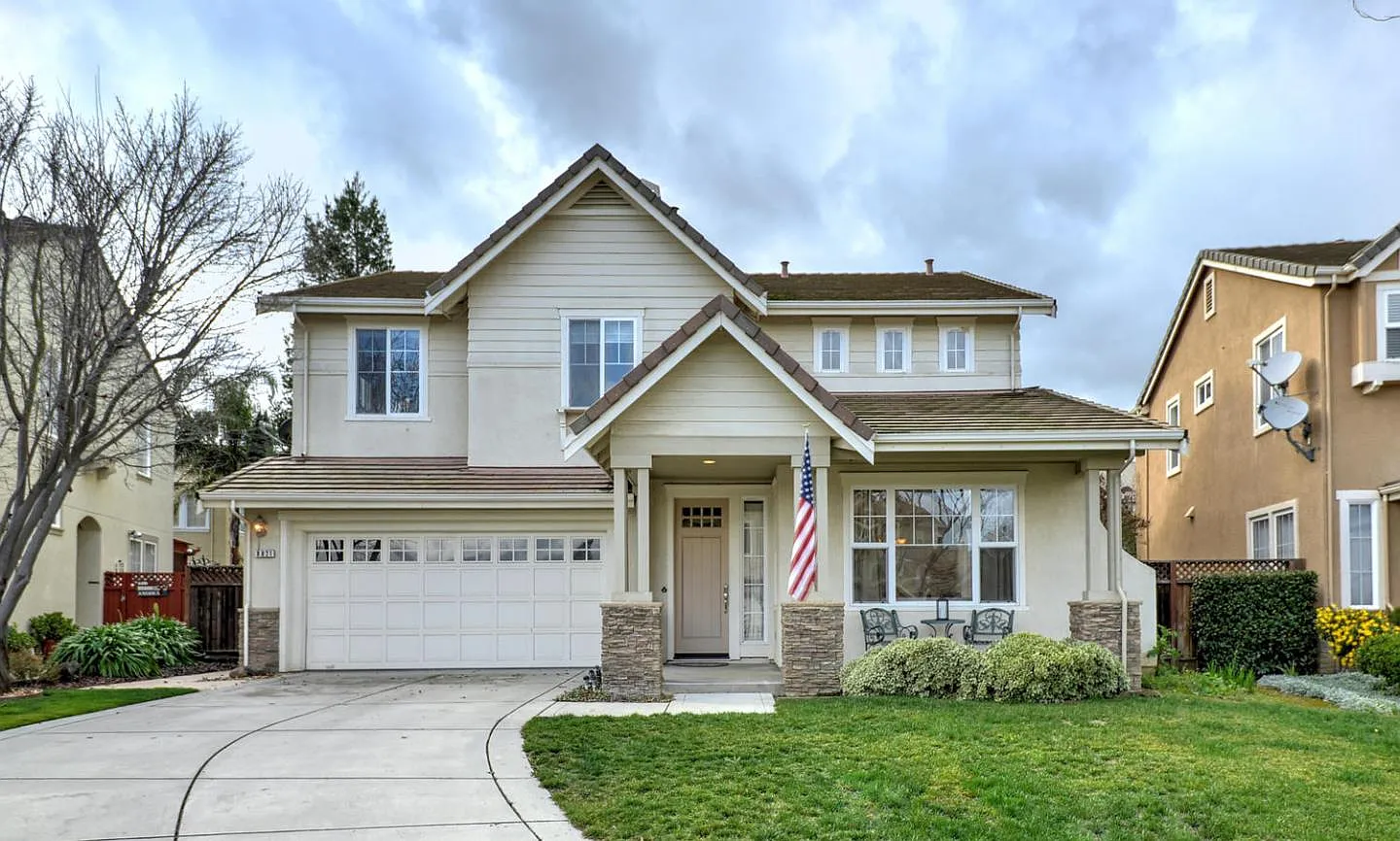 8821 Zinnia St photo 1
