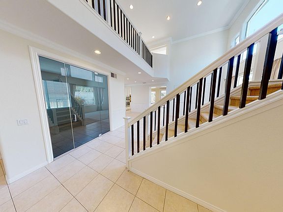 2nd image of 3168 Ferncrest Pl